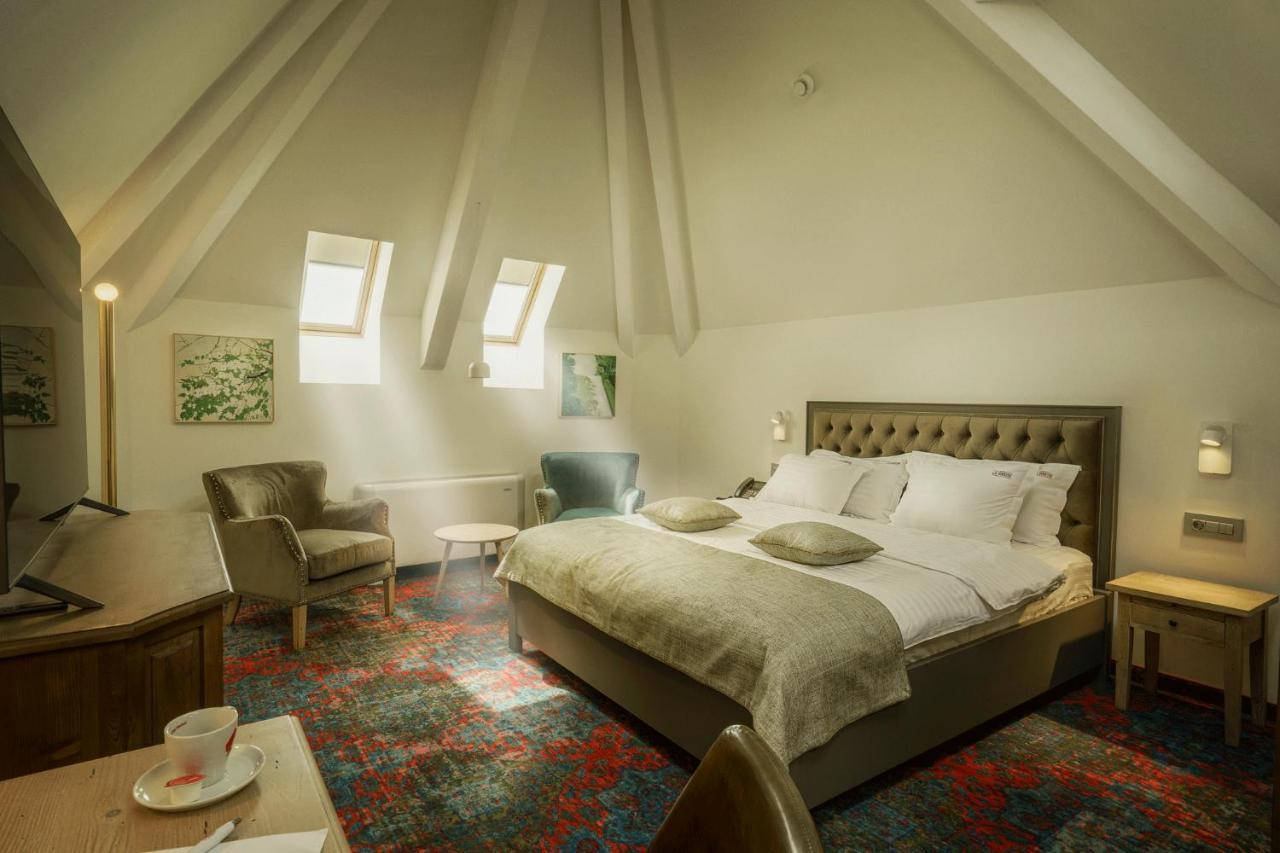 La Boheme Boutique Casa Soare Hotel Boekarest Buitenkant foto